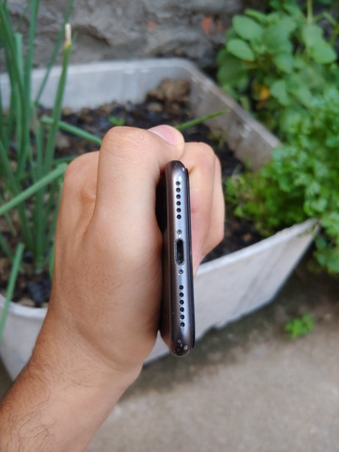 iPhone 8