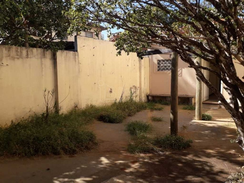 Imagem 3 de 6 de Venda De Casas / Padrão Na Cidade De Araraquara 10366