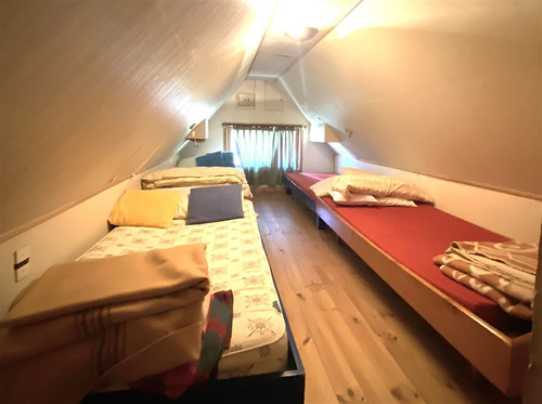 Casa En Venta De 6 Dorm. Frente A La Playa De Zapallar