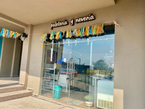 Rental De Locales Comerciales Plaza Paseo Zakia Queretaro