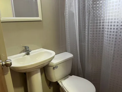Departamento 4 Dormitorios En Venta, Sector Oriente, Viña D