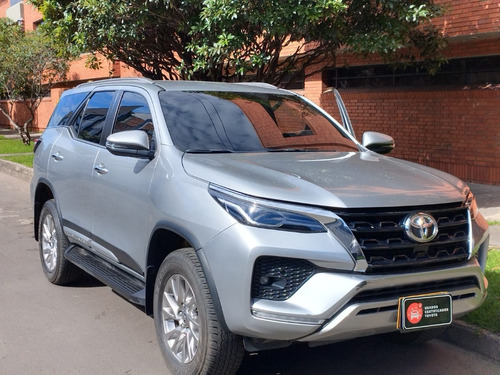 Toyota Fortuner Srv 2.7 Gasolina 2021 Con Garantia Toyota