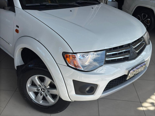 Mitsubishi L200 Triton 2.4 HLS 4X2 CD 16V FLEX 4P MANUAL