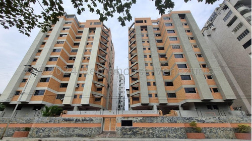 Moderno Apartamento En Venta En San Jacinto Maracay Cuenta Con Agua Gas Directo Seguridad Piso Bajo Nela 24-22141