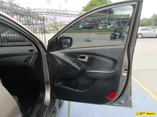 Hyundai Tucson Ix35 Gl 4x2 2000cc Mt Aa