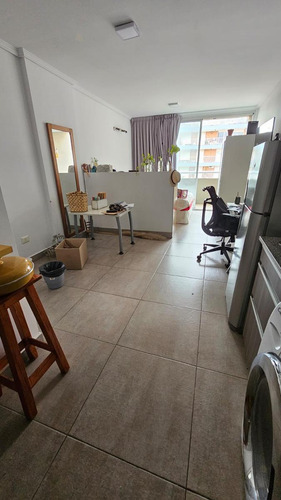 Mono Ambiente Super Amplio- Impecable Estado - Balcon
