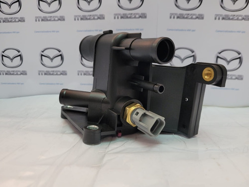 Imagen 2 de 5 de Salida De Agua Mazda 6,cx-7, Mazda 5 M3 2.0