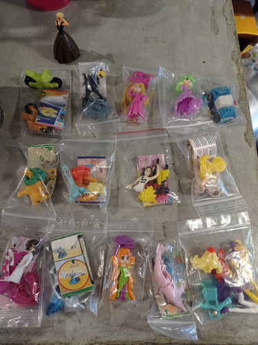 Kinder Sorpresa Figuras Navidad Natoons Minion Varios (Usado)
