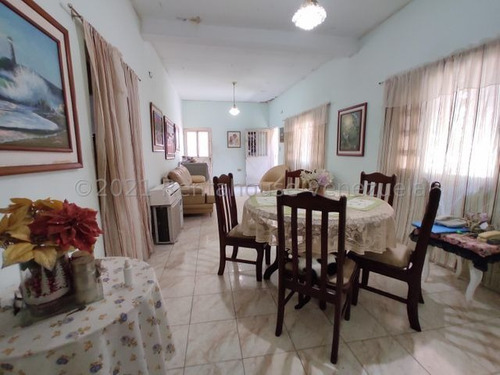 Imagen 3 de 14 de Casa Local Terreno Venta Casco Central Maracay Ljsa 22-1964