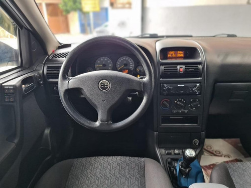Imagem 7 de 12 de Chevrolet Astra