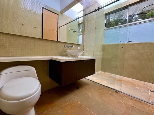 Casa En Venta En Tres Esquinas. Cod V776083