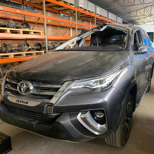 Imagem 12 de 12 de Sucata De Toyota Hilux Sw4 Srx 2.8 4x4 2020 Automática
