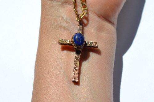 Imagen 2 de 4 de Collar Cruz Con Piedra Preciosa Lapis Lazuli, Bronce, Cod1