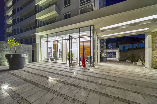 Edificio Av. Recoleta (1 Est. 1 Bod.) Vista Nororiente Piso