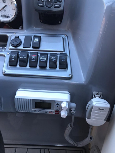 Lancha Quicksilver 2500 Con Evinrude E-tec 300hp En Garantia