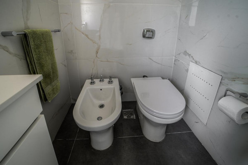 Imagen 16 de 30 de ¡piso Alto C/balcón Terraza, C/3 Dormitorios, Dependencia, Cochera, Reciclado 2021, Usd 3026/m2!