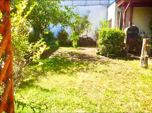 Casa En Venta De 5 Dorm. En Ñuñoa