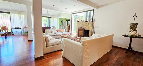 Casa En Venta Acassuso