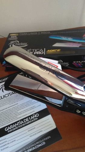 Imagen 2 de 7 de Plancha Para Keratinas Ref Turbox Cibernetica 485 F De Salon