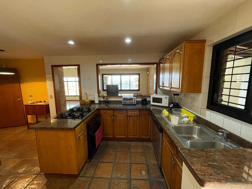 Imagen 6 de 16 de Vendo Casa 430m2 5h/5b/4p Oripoto