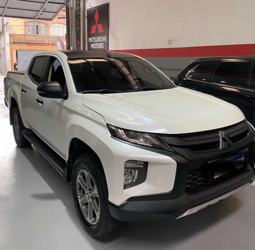 Mitsubishi L200 2.4 Triton Sport Hpe Cab. Dupla 4x4 Aut. 4p 6 marchas