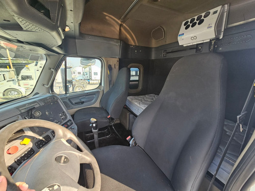 Cascadia Modelo 2017 Dd15 Manual De 18 Mancuernas De 46,000