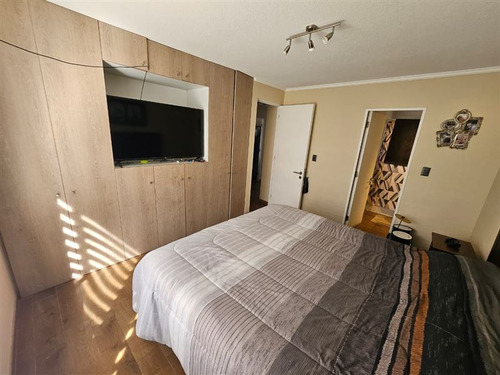 Casa En Venta De 3 Dorm. En Maipú