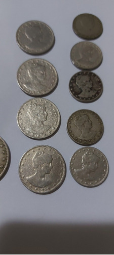 Vendo 8 Moedas 1901, 400 Reis 200 Reis 100 Reis.