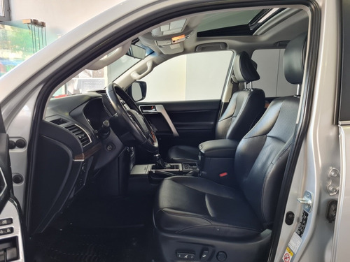 Imagen 10 de 13 de Toyota Land Cruiser 2018 4.0 Prado Vx At