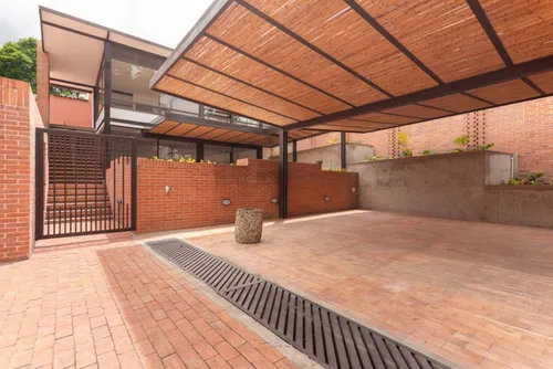 Casa En Venta En Niza Norte. Cod V3805