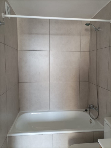 Venta Depto Seminuevo 1d1b Metro San Alberto Hurtado Estacio