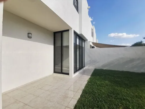 Casa Nueva En Renta En Privada Zensia Con Sistema De Riego En Conkal, Mérida.