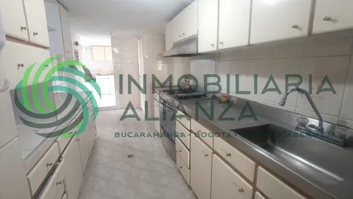 Apartamento En Venta En Cabecera Del Llano. Cod V61728