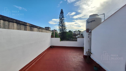 Venta Ph En Flores Impecable Y Luminoso Con Patio Y Terraza