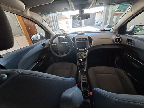 Imagen 11 de 11 de Chevrolet Sonic 2013 1.6 Lt