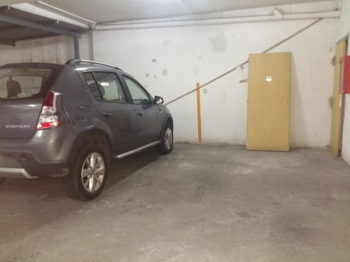Imagen 4 de 7 de Venta De Cochera En B° Lourdes / B Echesortu