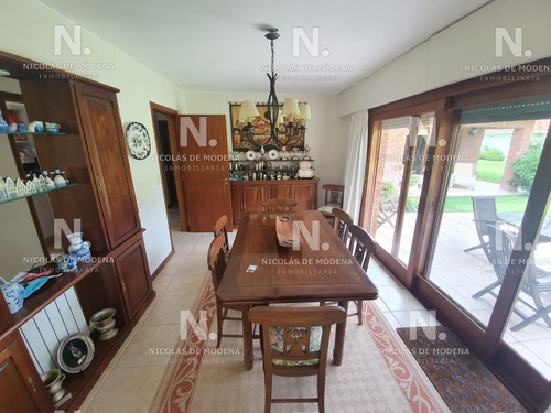 Hermosa Casa En Venta Zona Privilegiada.- Ref: 4179