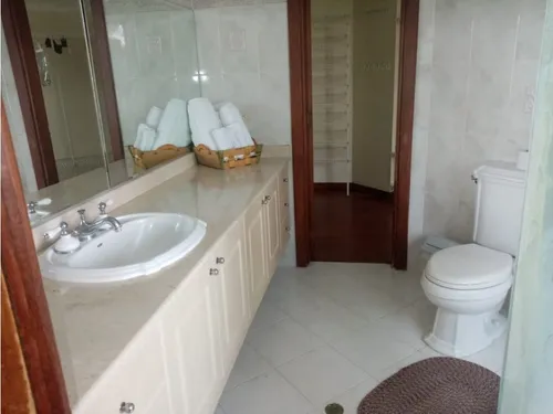 Casa En Venta Loma De Los Balsos En El Poblado
