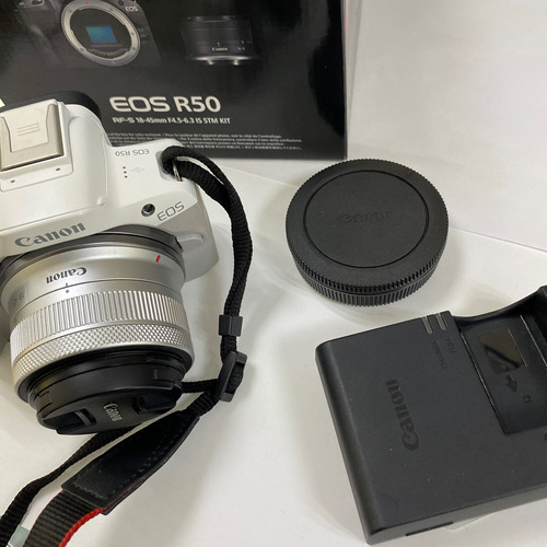 Cámara Canon Eos R50 Kit 15-45 Como Nueva Como Nueva Bien Cuidada