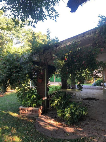 Imagen 3 de 30 de Excelente Casa Quinta Con Pileta Y Quincho Cerrado