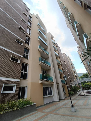 Marbella Mendoza Vende Apartamento En Obra Blanca Residencia Titanium Suites Ahora Con 3 Puestos De Estacionamiento Y Maletero 