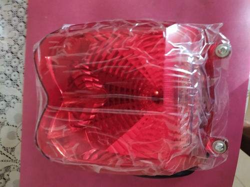 Imagen 2 de 3 de Vendo Stop Trasero Moto Ava 150gy, Tigre Md Gavilán