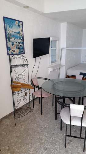 Las Torres Gemelas Suite 2209 Sam T.s
