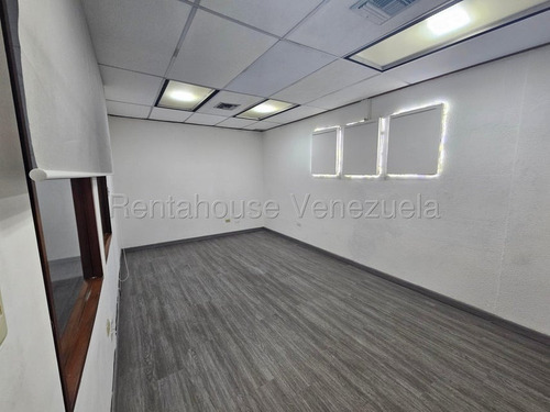 Y.t. Oficina En Venta, Campo Alegre Mls #25-24716