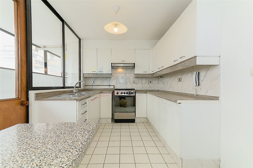 Departamento En Venta De 3 Dorm. En Las Condes