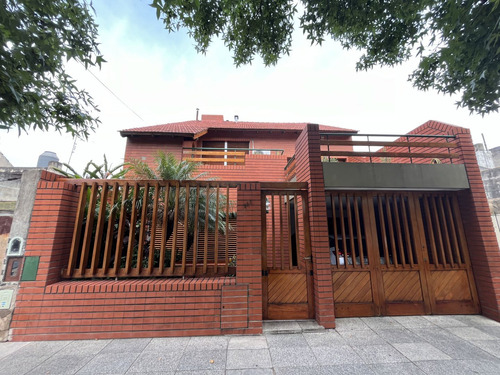 Casa En Venta En Liniers