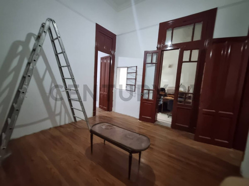 Venta Casa 4 Ambientes Refaccionada En Balvanera