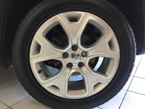 Imagem 13 de 14 de Renegade Limited 1.8 4x2 Flex 16v Aut.