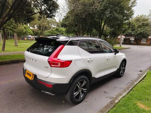 Volvo XC40 2.0 T5 Awd R-design