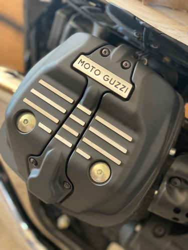 Moto Guzzi V7 Aniversario